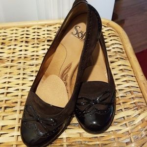 👣SOFFT Brown Suede & Patent Leather Bow Heels great value
